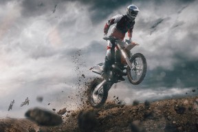 爱游戏体育官网-王者归来！Karsa回归首秀引爆FPX主场